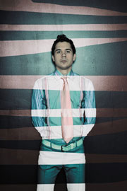 Baixe Faixa gratuita do DJ americano Mathew Dear