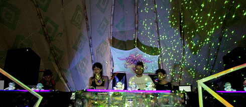 Janczur & Paula em tours separadas pela América Latina e Europa