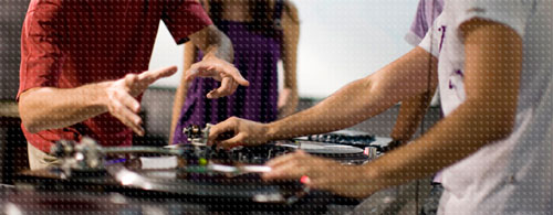 CURSO DE PRODUÇÃO MUSICAL E DJ CURSO DE PRODUÇÃO MUSICAL E DJ
